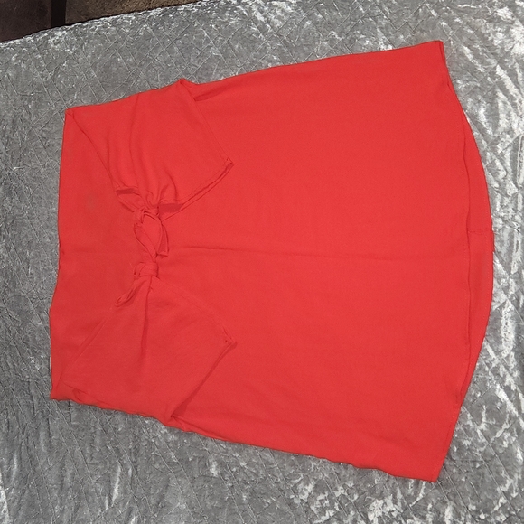 Betsy's Boutique Shop Red Short Sleeve with Bows Button Down V- Neck Top. - Picture 6 of 9